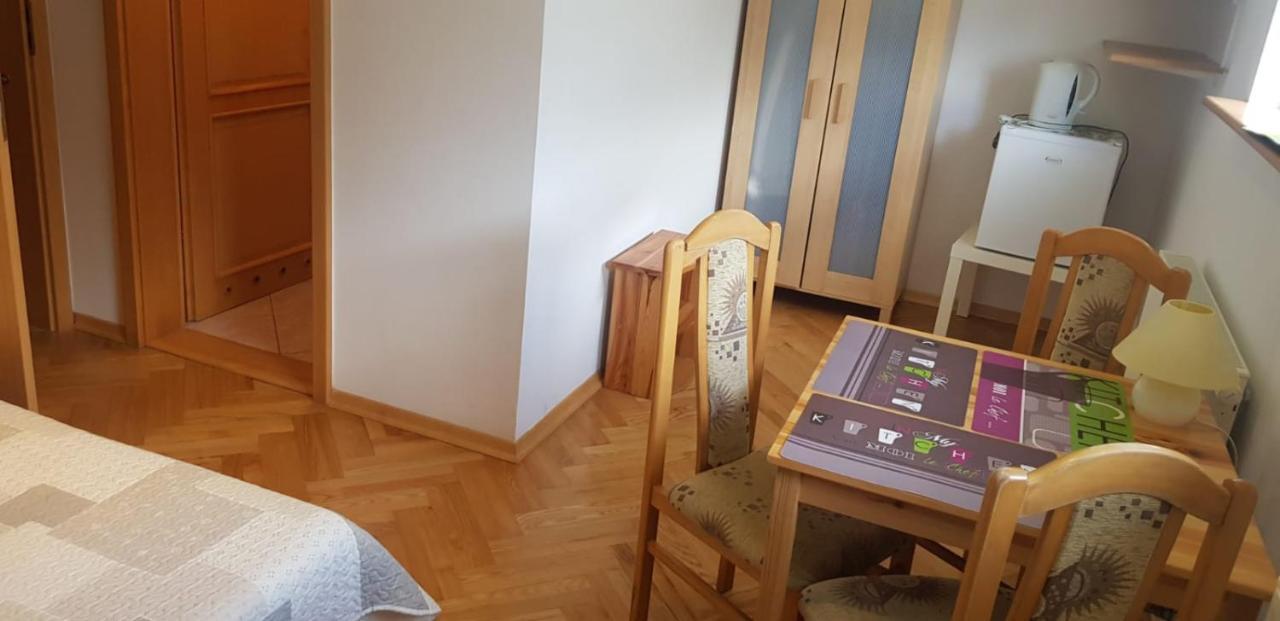 Czerwony Kamien Rubin Daire Sianozety Dış mekan fotoğraf