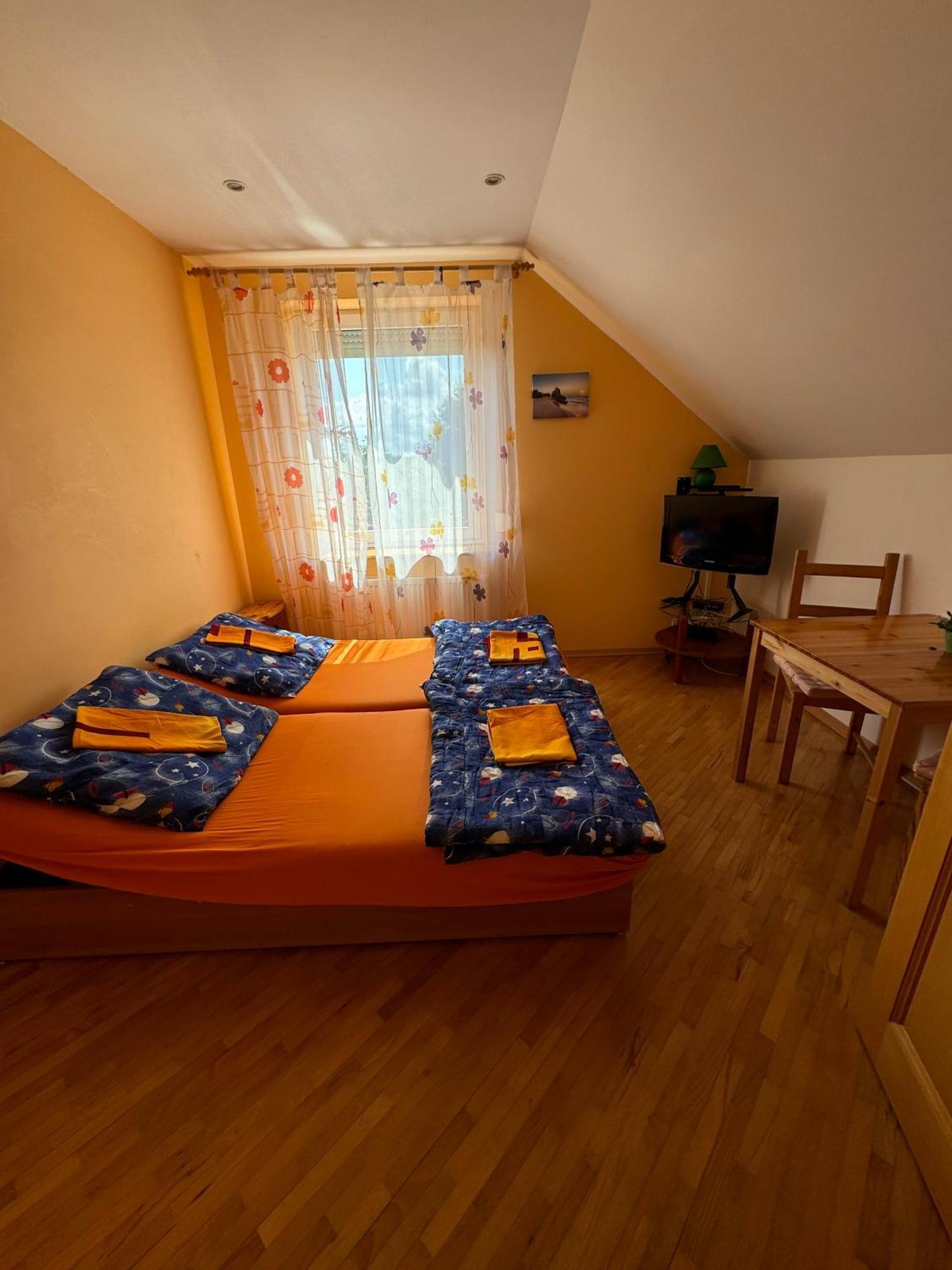 Czerwony Kamien Rubin Daire Sianozety Dış mekan fotoğraf